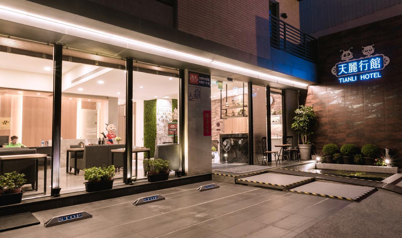 Tianli Hotel Tainan Exterior photo